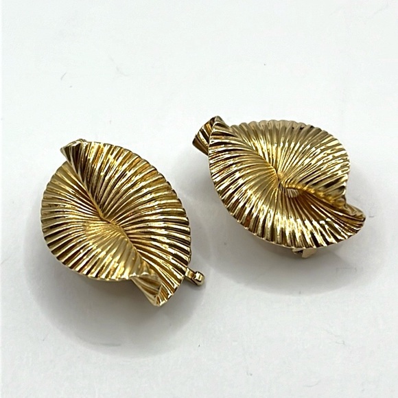 14 KT CARTIER Vintage CARTIER 14K Yellow Gold Fan Style Clip on Earrings Luxury - Picture 6 of 11